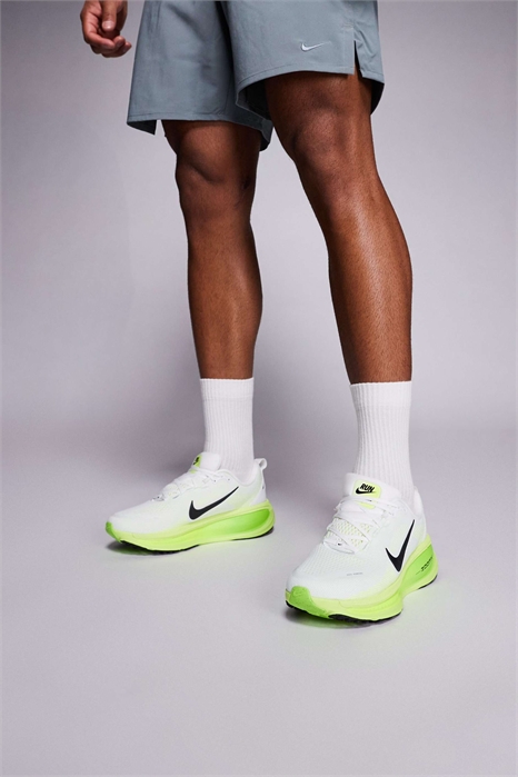 Кроссовки Vomero 18 артикул 142681768