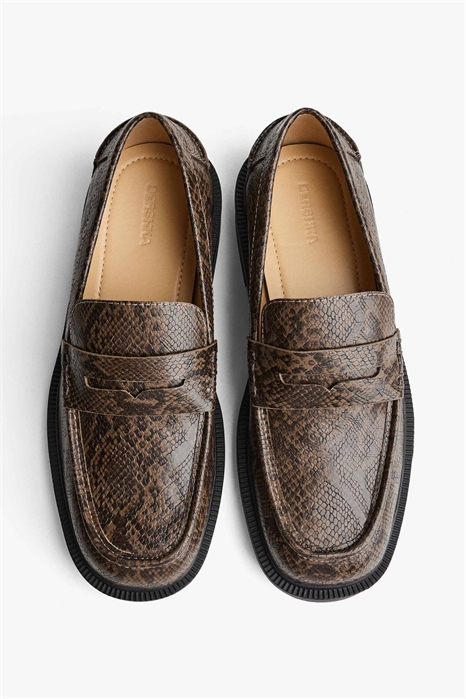 Лоферы с животным принтом артикул 152124146