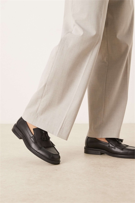 Лоферы с квадратным носком артикул 148033139