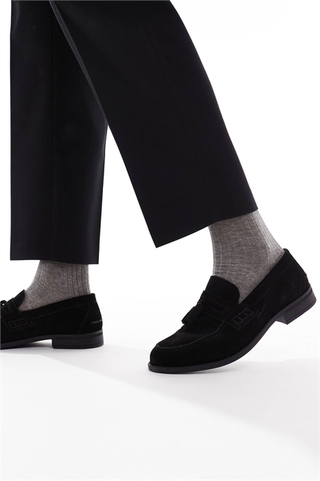 Лоферы из искусственной замши с кисточками артикул 142842659