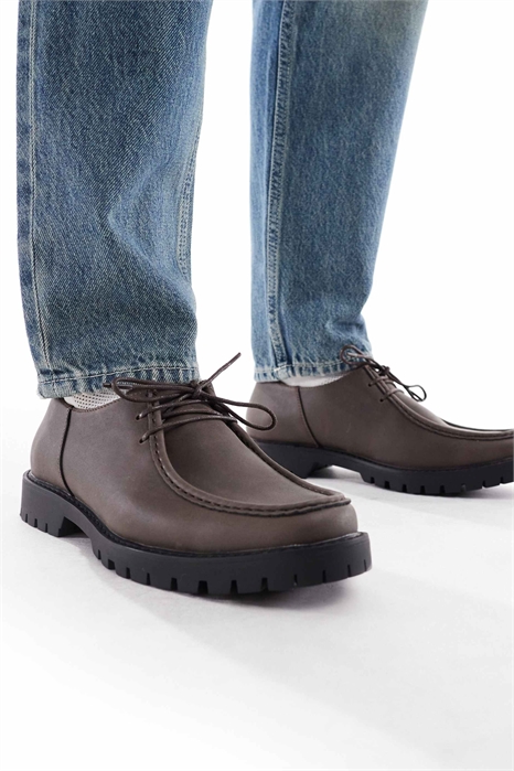 Кроссовки на шнурках артикул 148068746