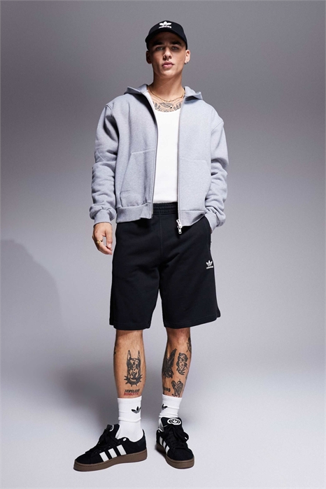 Незаменимые шорты артикул 134404698