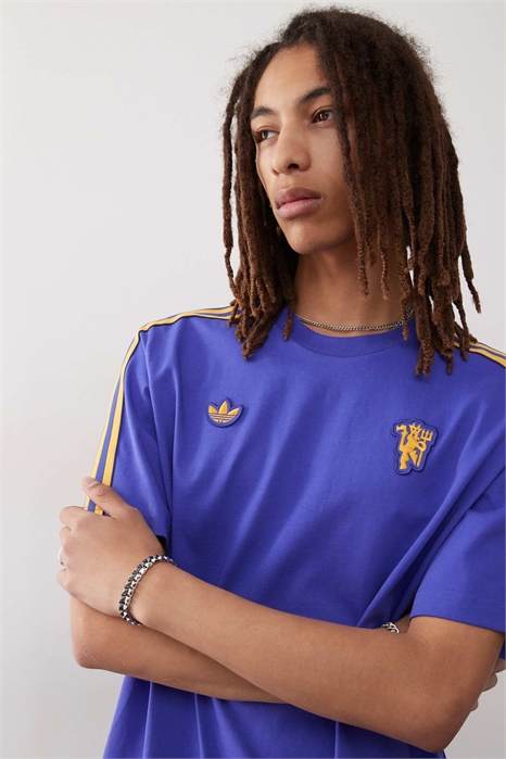 Футболка adidas Football с изображением легенды «Манчестер Юнайтед» артикул 141244647
