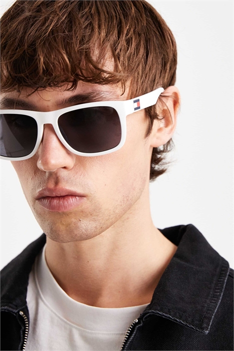 Квадратные солнцезащитные очки Tommy Hilfiger артикул 154966338