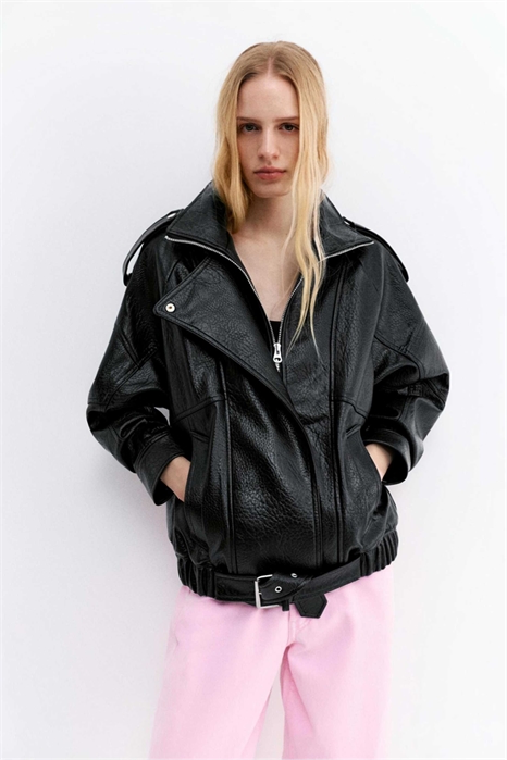 Куртка с эффектом кожи свободного кроя артикул 156273617