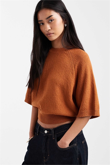 Футболка с круглым вырезом и свободными рукавами артикул 152193708