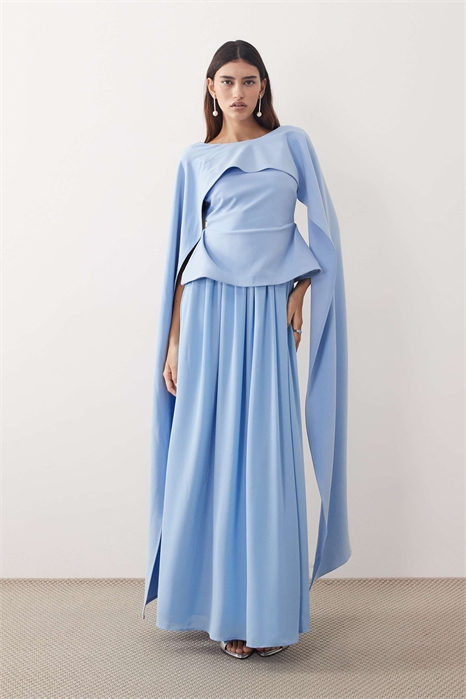 Макси-платье с драпированными плечами, многослойным кроем и плиссировкой артикул 151701856