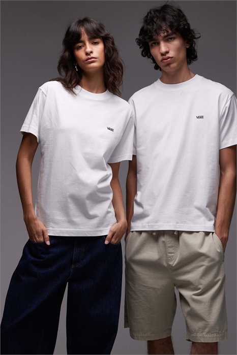 Футболка с логотипом на левой груди, прямой крой артикул 150036191