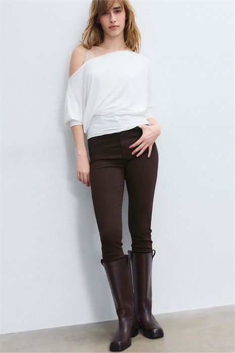 С очень высокой талией артикул 156290037