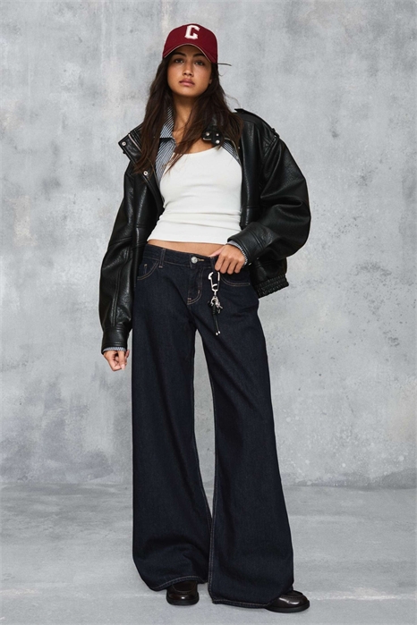 Джинсы с низкой посадкой и широкими брючинами артикул 155844246