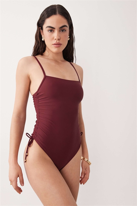 Купальник с рюшами по бокам артикул 152196521