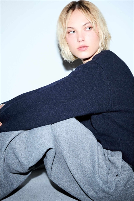 Свитер свободного кроя с ребристым подолом артикул 154009160