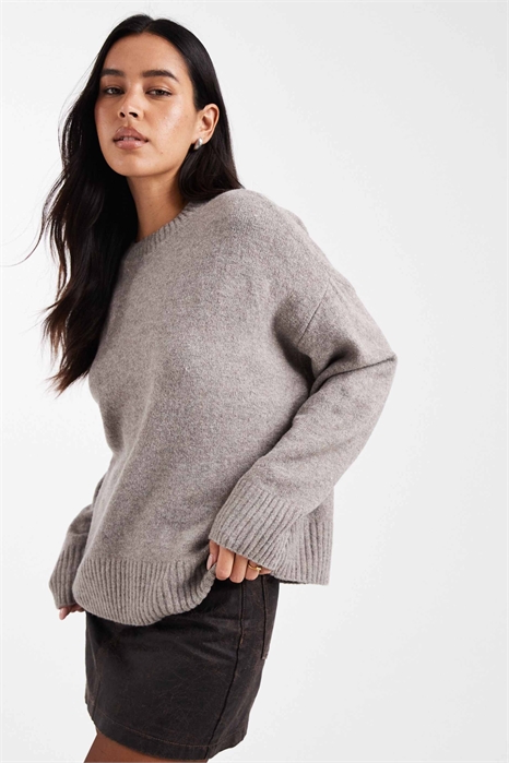 Мягкий свитер с круглым вырезом артикул 152701406