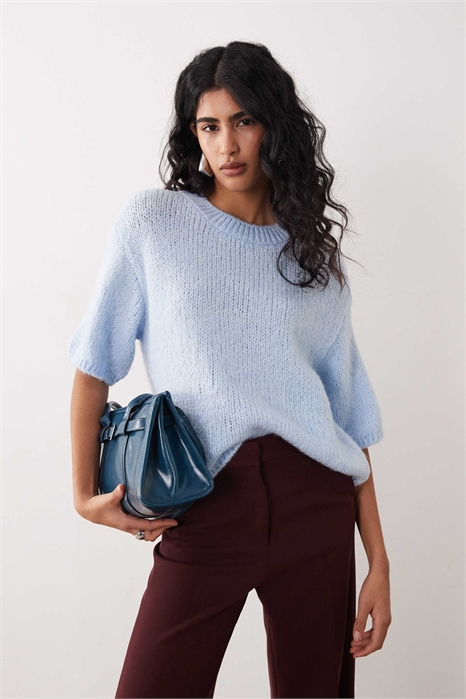 Свитер с короткими рукавами из трикотажа артикул 152323144