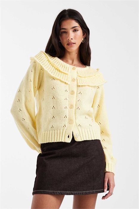 Вязаный кардиган с оборками артикул 154694199