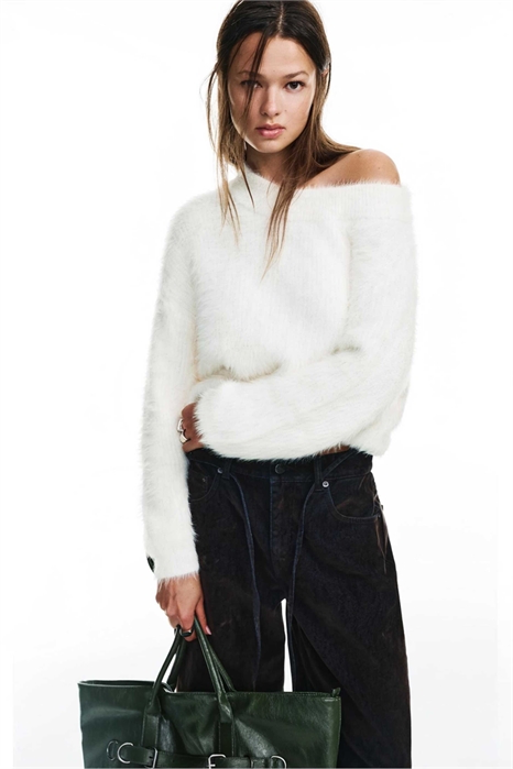Свитер из искусственного меха асимметричного кроя артикул 154899644