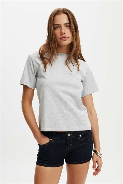 Микро-шорты из джинсовой ткани артикул 155727901