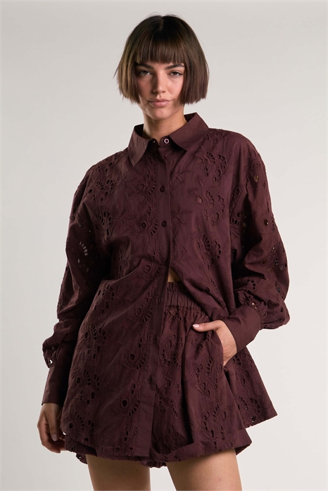 Шорты с ажурной отделкой артикул 155327686