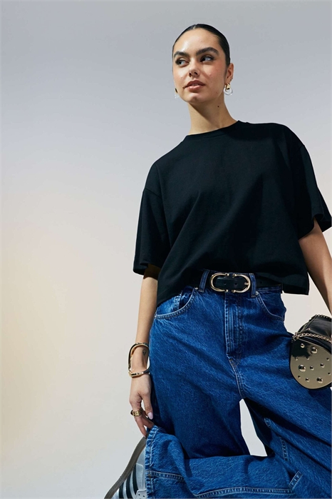 Короткая футболка прямого кроя артикул 143459903