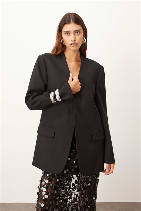 Идеальный блейзер без воротника артикул 147016205