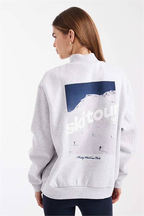 Мягкая толстовка с высоким воротником и принтом, посвященным лыжным походам артикул 153725376