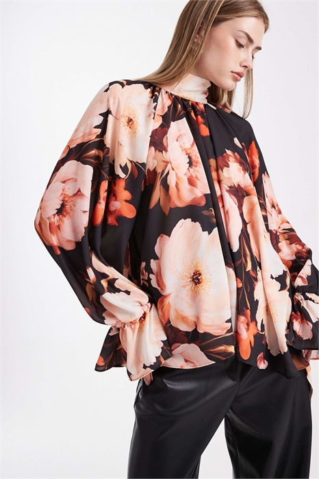 Блузка с рукавами, собранными в оборку артикул 151785523