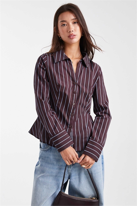 Рубашка-приталенка из поплина артикул 151745592