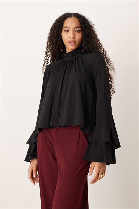 Блузка с рюшами артикул 151861566