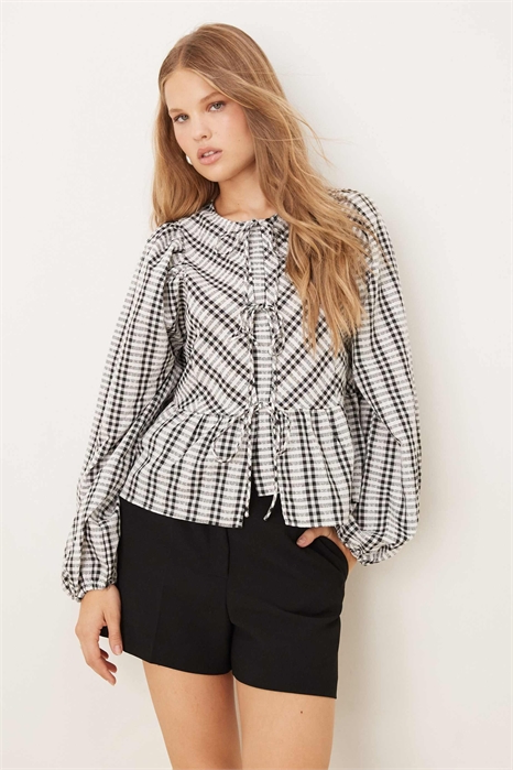 Топ с кружевной накладкой, завязками спереди и пеплумом по низу артикул 149997676