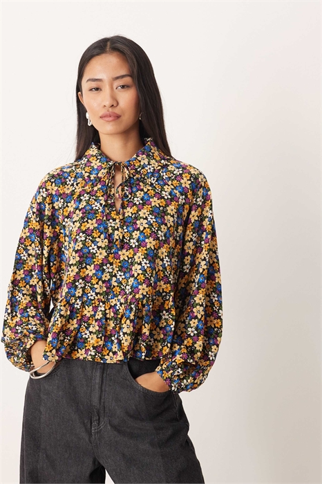 Блузки с длинными рукавами артикул 153225574