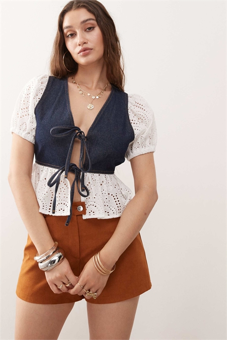 Рубашка из денима с завязками спереди и вышивкой артикул 143296167