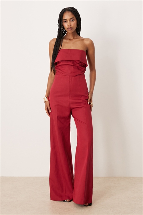 Комбинезон с бандо и складками артикул 148603277