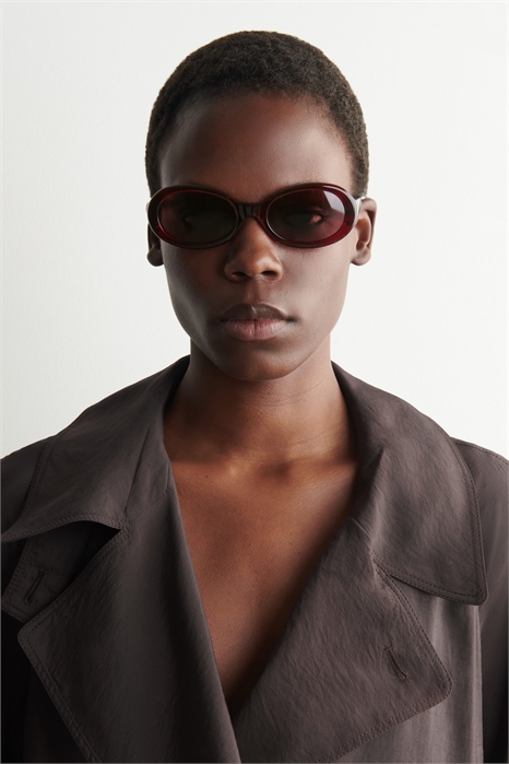 Овальные солнцезащитные очки артикул 1331602002