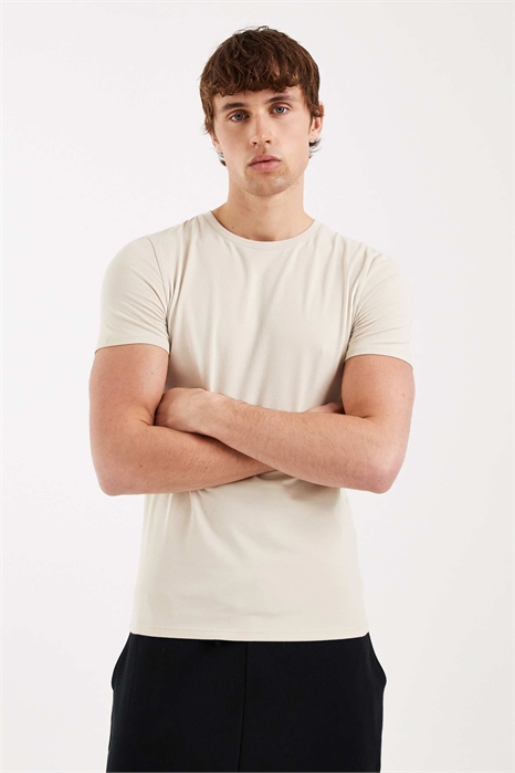 Футболка Essentials с облегающим кроем артикул 151966972