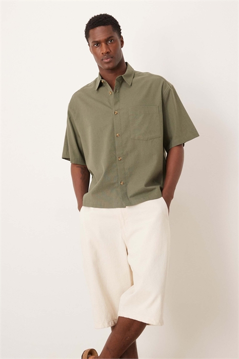 Рубашка свободного кроя из льна артикул 154081104