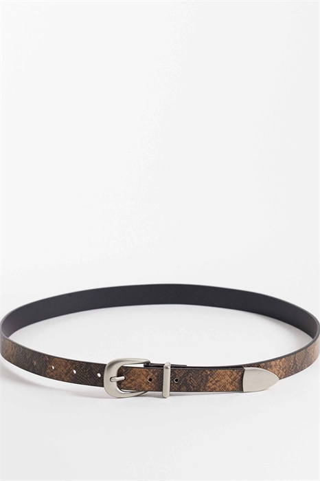 Пояс из искусственной кожи с змеиным принтом и фактурной поверхностью, с серебряной пряжкой артикул 154078715