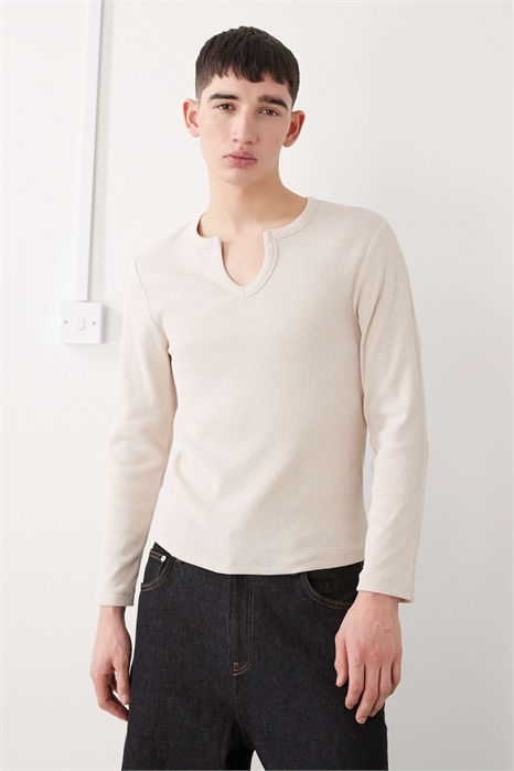 Футболка с длинным рукавом и воротником-хенли, облегающая по шее артикул 155229774