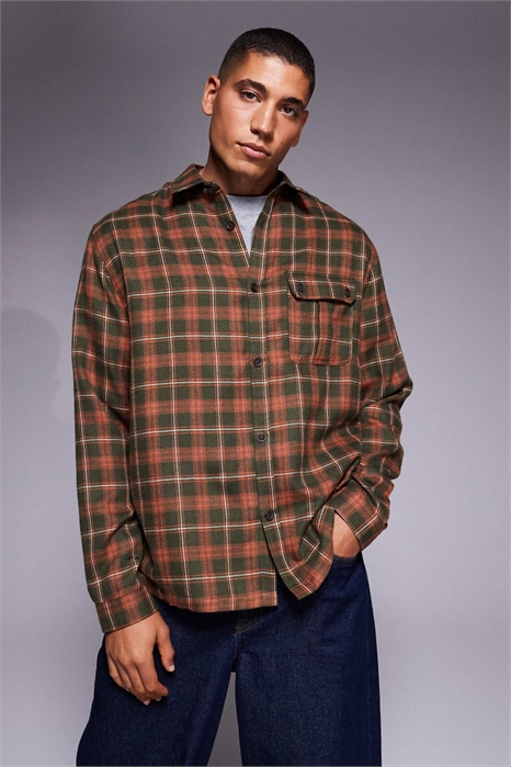 Рубашка свободного кроя в клетку с накладным карманом артикул 152596303