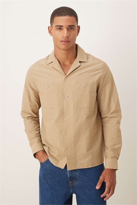 Рубашка свободного кроя с текстурированной тканью и двумя карманами артикул 151309043