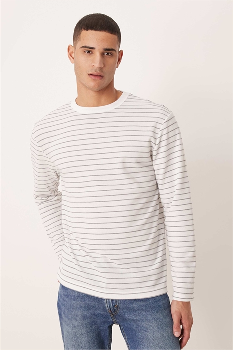 Футболка с длинным рукавом свободного кроя артикул 150831425