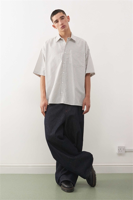 Рубашка свободного кроя с короткими рукавами артикул 150596319