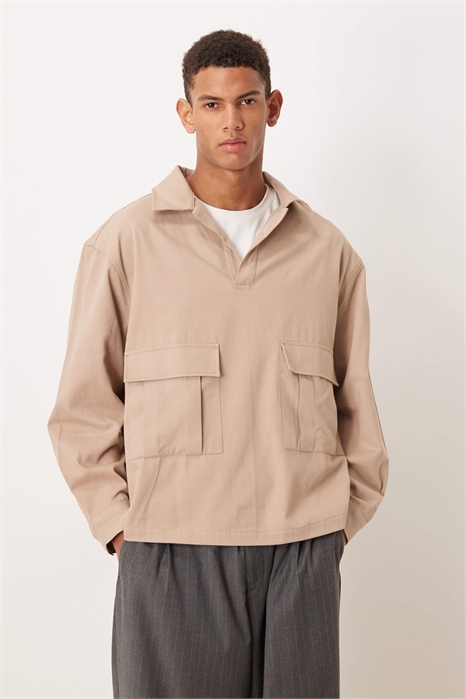 Рубашка свободного кроя из твила с отложным воротником и карманами-карго артикул 152463164