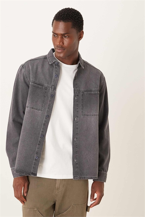 Рубашка с длинными рукавами и карманами артикул 151305001