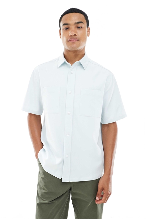 Рубашка свободного кроя с накладными карманами артикул 150330746