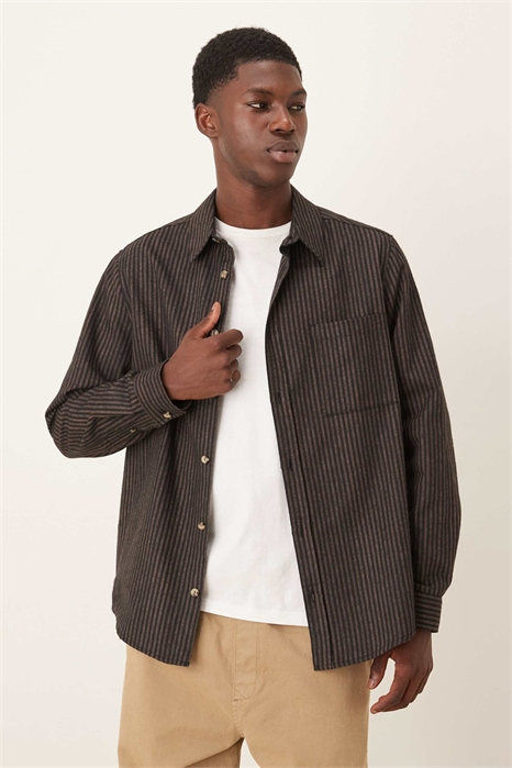 Рубашка свободного кроя с карманом артикул 152234343