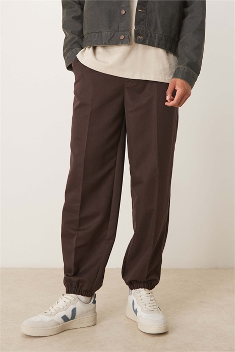 Стильные брюки с прямыми брючинами, частично эластичным поясом и манжетами артикул 149928262