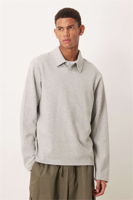 Стильное поло с длинным рукавом артикул 152941974