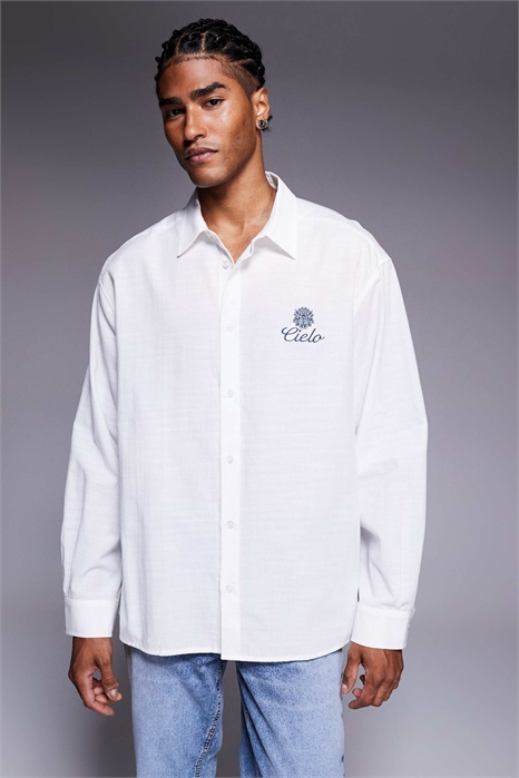 Рубашка свободного кроя с вышивкой на груди артикул 150080453