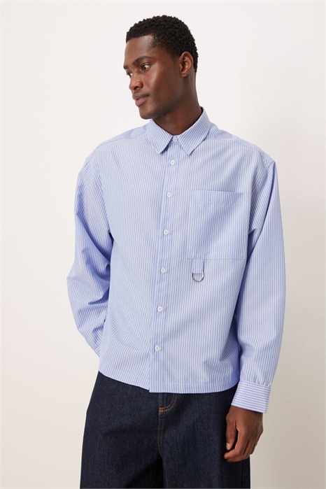 Рубашка свободного кроя с крупными полосками и карманами артикул 153752397