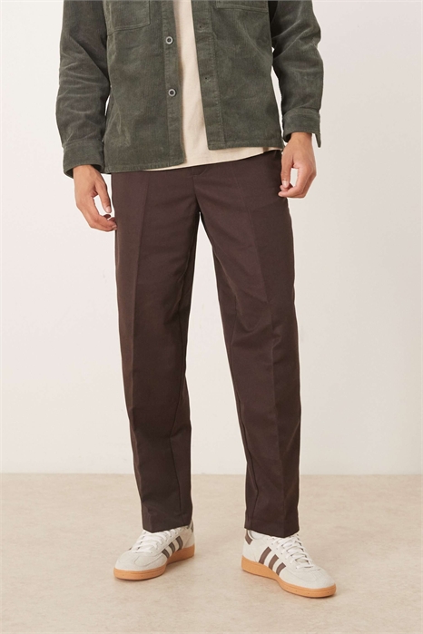 Стильные брюки зауженного кроя артикул 150836851